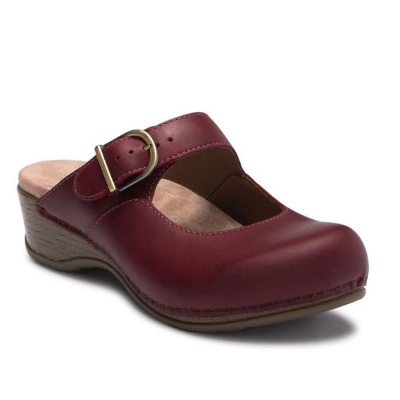 dansko martina red